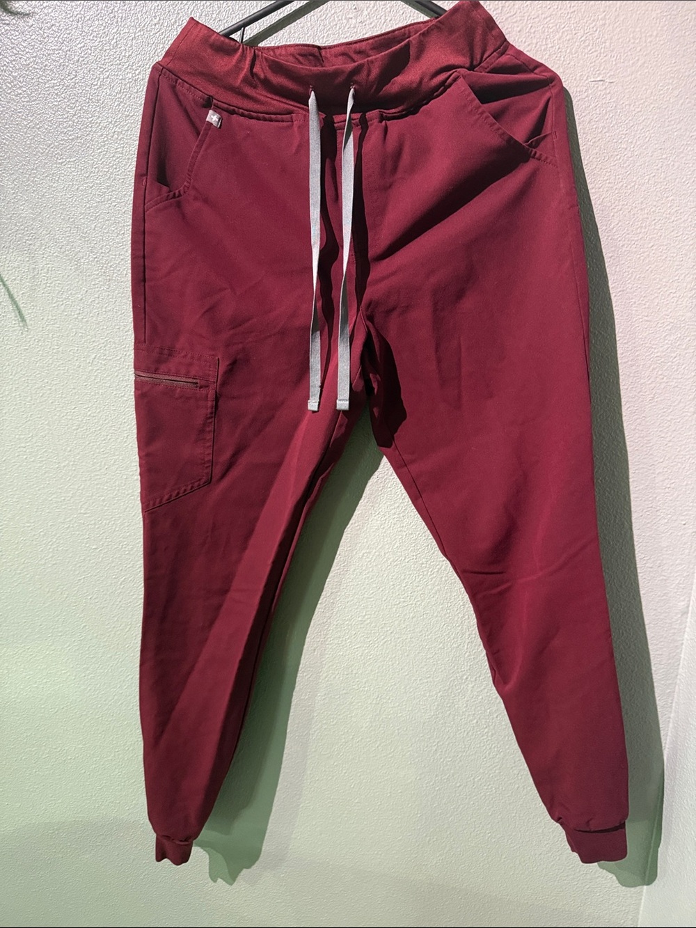 Figs Women's Burgundy scrub bottoms. Zamora joggers. Size S. Excellent condition